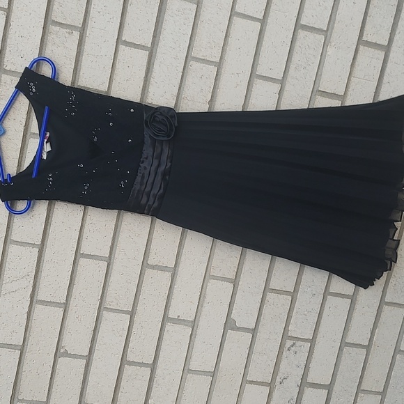 Speechless Dress - Picture 1 of 11